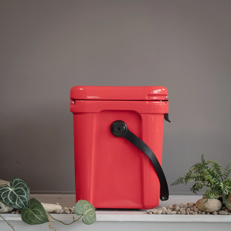 https://www.creativegardens.com/files/images/webshop/yeti-roadie-24-rescue-red-800x800-64d50ad9d2353_l.webp